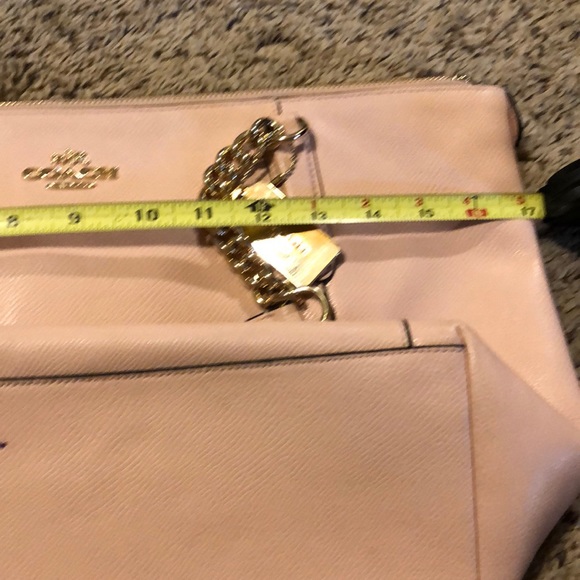 Coach - Picture 6 of 8